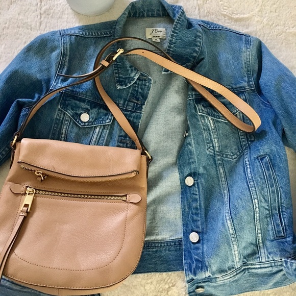 Vince Camuto Handbags - Vince Camuto Leather Saddlebag 💕